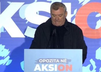 Militantët e PD protestojnë para Kryeministrisë, aleati i Berishës pesimist: Kemi bërë gafa të mëdha!