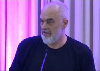 “Kemi probleme me Kadastrën”, Rama: Shqiptarët do të votojnë PS, ndryshimin nuk e sjell dot këneta dhe të “mos zotshmit”