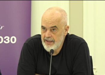 “Kemi procesin më të shpejtë nga të gjithë të tjerët para nesh”, Rama: Shqipëria do ketë flamurin e parë në BE, kemi vendin e nderit në panarin e turizmit në Berlin