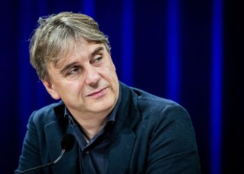 “Ramën e kam mik”, gazetari holandez: I vetmi që nuk i kërkon pyetjet, ja hileja politike