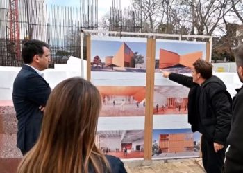 Veliaj dhe arkitekti Ingels inspektojnë punimet për Teatrin e Ri, nis puna për godinën në sipërfaqe