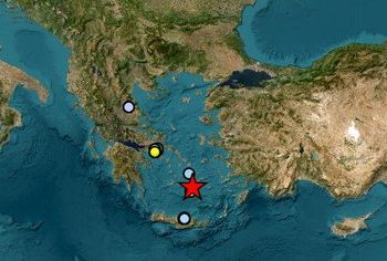 Vazhdon aktiviteti intensiv sizmik në Santorini, autoritetet në gatishmëri, qytetarët këshillohen të mos i afrohen bregdetit