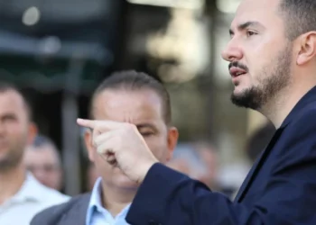 “Tërmet nga poshtë dhe flakë nga lart në 11 maj”, Salianji reagon nga burgu për deklaratat e Ramës: Ky është urdhër për gjithë…