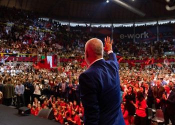 Rama thirrje shqiptarëve në Nju-Jork: Regjistrohuni për të votuar, afati deri në 4 mars