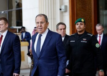 “Zelensky duhet fshikulluar me thupër”, ministri rus pas takimit në Arabinë Saudite: Trump na kupton! Nëse Biden nuk do të kishte gabuar…