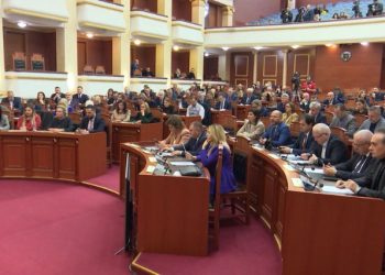 Lehtësimi i votimit të emigrantëve, të hënën PS–PD shqyrtojnë ligjin elektoral