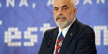 Sot, protesta e opozitës, Rama sulmon Berishën dhe Ahmetajn: Bufi stërplak qenka frymëzuar nga broçkullat e një të arratisuri