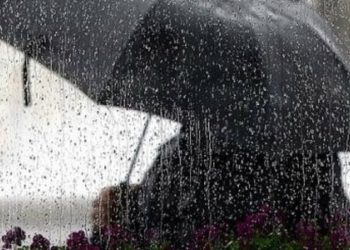 Pas ditëve me diell, rikthehen shirat dhe temperaturat e ulëta! Si parashikohet moti për këtë javë