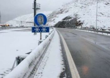 Dëbora mbulon Kukësin, ja akset rrugore ku duhet bërë kujdes