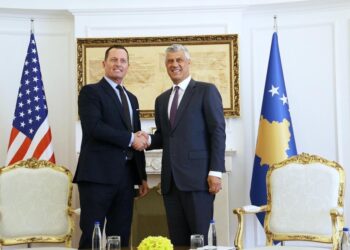 “Thaçi duhet të festonte sot në Prishtinë”. Grenell uron Pavarësinë e Kosovës: Europa dhe qeveria kanë dështuar