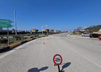 ‘Golfi’ nuk i ndalon patrullës së Policisë në Vlorë, ndjekja vijon deri në Fier