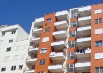 2 milionë euro dëm, përfundojnë hetimet për “mashtruesin” në Durrës: Shiti apartamente që nuk u dorëzuan kurrë