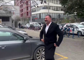 “U pyeta për Rrogozhinën”, Doshi pas daljes nga SPAK: S’do votoj kurrë për shkrirjen e këtij institucioni!
