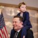 Pamjet bëhen virale, Elon Musk harron djalin e tij në eventin e Trump