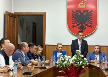 Jep dorëheqjen prefekti i Elbasanit, Ali Mysliu