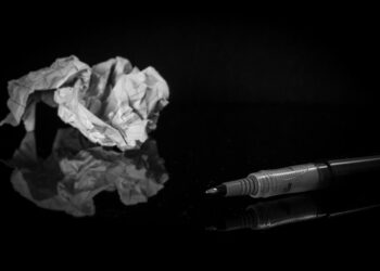 Çfarë e shtyu 15-vjeçaren nga Gjirokastra t’i jepte fund jetës? Zbulohet letra e fundit e saj