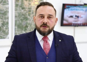 “Unë jam me Erionin”/ Deputeti socialist i del në mbrojtje Veliajt: I ka ndryshuar për mirë faqen Tiranës