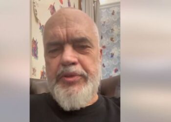 VIDEO / Rama sqaron incidentin që i ndodhi LIVE: Nuk është punë telefoni, por pasioni