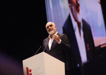 Rama thirrje diasporës: Regjistrohuni për të votuar për herë të parë në zgjedhjet e 11 majit