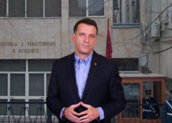 Veliaj reagon sërish: Ols Violina më mbylli në burg me prova leshi, ja pse telefoni im ka lëshuar sinjal 87 herë në zonën e Kavajës