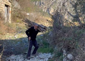 Fshati vetëm me 20 të moshuar, banorët: Do na gjejnë fëmijët të vdekur! Ikën të gjithë