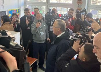 Kosovë/ Voton kandidati për kryeministër nga PDK, Bedri Hamza: Jam optimist, sovrani vendos