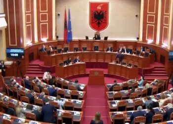 Zgjedhjet e 11 majit/ Kuvendi miraton zgjatjen e vlefshmërisë së kartave dhe pasaportave për zgjedhësit nga jashtë