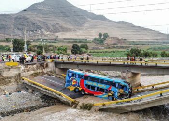 Tragjedi në Peru! Shembet ura, dy viktima dhe 41 të plagosur