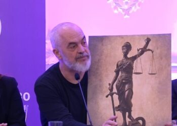“Jo standarde si në Rusi”, Rama kundër arrestimeve pa gjyq: I thamë drejtësisë të hajë nga trupi ynë, por kafshimet gabim janë tragjedi