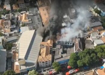 Shpërthim i fuqishëm në fabrikën e karnavaleve në Rio de Janeiro, 20 persona të plagosur