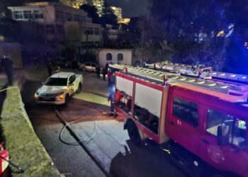 Merr flakë banesa në Gjirokastër, shpëtojnë mrekullisht dy të moshuarit, shkak i zjarrit…