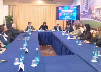 “Ligje për të mbrojtur shqipen”, gjuhëtarët: Fjalët e huaja, rrezik. Të unifikohet terminologjia me Kosovën