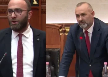 “Kush je ti që u thua demokratëve budallenj?”, sherr mes Bardhit dhe Manjës, ministri: Kam 12 vite në këtë sallë, kërkoj falje nëse…