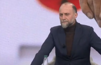 “Primaret, të vonuara”, analisti: Krijojnë më shumë përçarje pranë zgjedhjeve