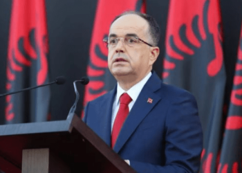 Presidenti Begaj vizitë zyrtare në Mal të Zi, takime edhe me përfaqësuesit politikë të shqiptarëve