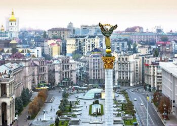 Kina përshëndet përpjekjet e angazhuara për paqen në Ukrainë