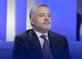 “Engjëll Agaçi ka kaluar një sëmundje të rëndë”, Klosi: Marrja e laptopit dhe kontrolli i BKH nuk janë të vërteta