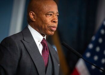 SHBA, Departamenti i Drejtësisë i kërkon gjykatës pushimin e çështjes ndaj kryebashkiakut të Nju Jorkut