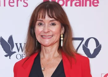 Kush është aktorja që ndihmoi fshehurazi kryeministrin britanik Keir Starmer ‘të gjente zërin e tij’