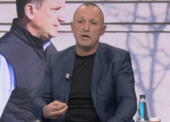 Ish-prokurori Karanxha kritikon SPAK: Veliaj mund të hetohej në liri