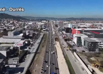 Rama publikon pamjet nga autostrada Tiranë-Durrës: Projekt i rëndësishëm, punimet po avancojnë