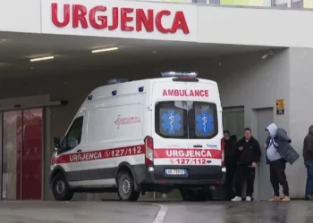 Ngjarja në Shkodër/ Vëllai i ndërroi jetë, 7-vjeçarja në gjendje të rëndë! Priten analizat nga QSUT