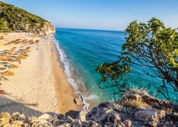 Rritja e turizmit në Europë, portali gjerman rendit Shqipërinë të parën/ Rama: Kombinim unik i qyteteve historike dhe peizazheve