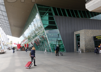 Shqiptarët po udhëtojnë më shumë, 7.9 milionë dalje gjatë 2024