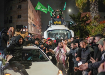 Hamasi dorëzon tre pengje të tjerë, Izraeli do të lirojë në këmbim 182 të burgosur