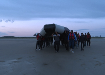 Britania me “dorë të hekurt”, rriten arrestimet dhe deportimet e emigrantëve