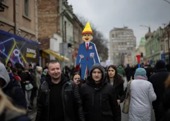 Nuk kanë të ndalur protestat në Serbi, qytetarët “pushtojnë” Kragujevacin