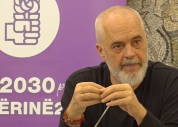 “Bufi po jep shpirt, por nuk heq dorë”, Rama me PS e Tiranës: Do të mblidheshim me gjeneratorë nëse…