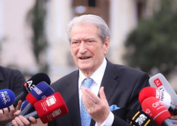 Rama mohoi vizitën tek Veliaj në burgun e Durrësit, Berisha: E anuloi sepse e denoncova unë!