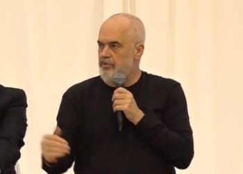 Berisha paralajmëroi shkrirjen e SPAK-ut, Rama: Noc Rrokun në 11 maj! Ne e mbajmë drejtësinë larg duarve të kënetës